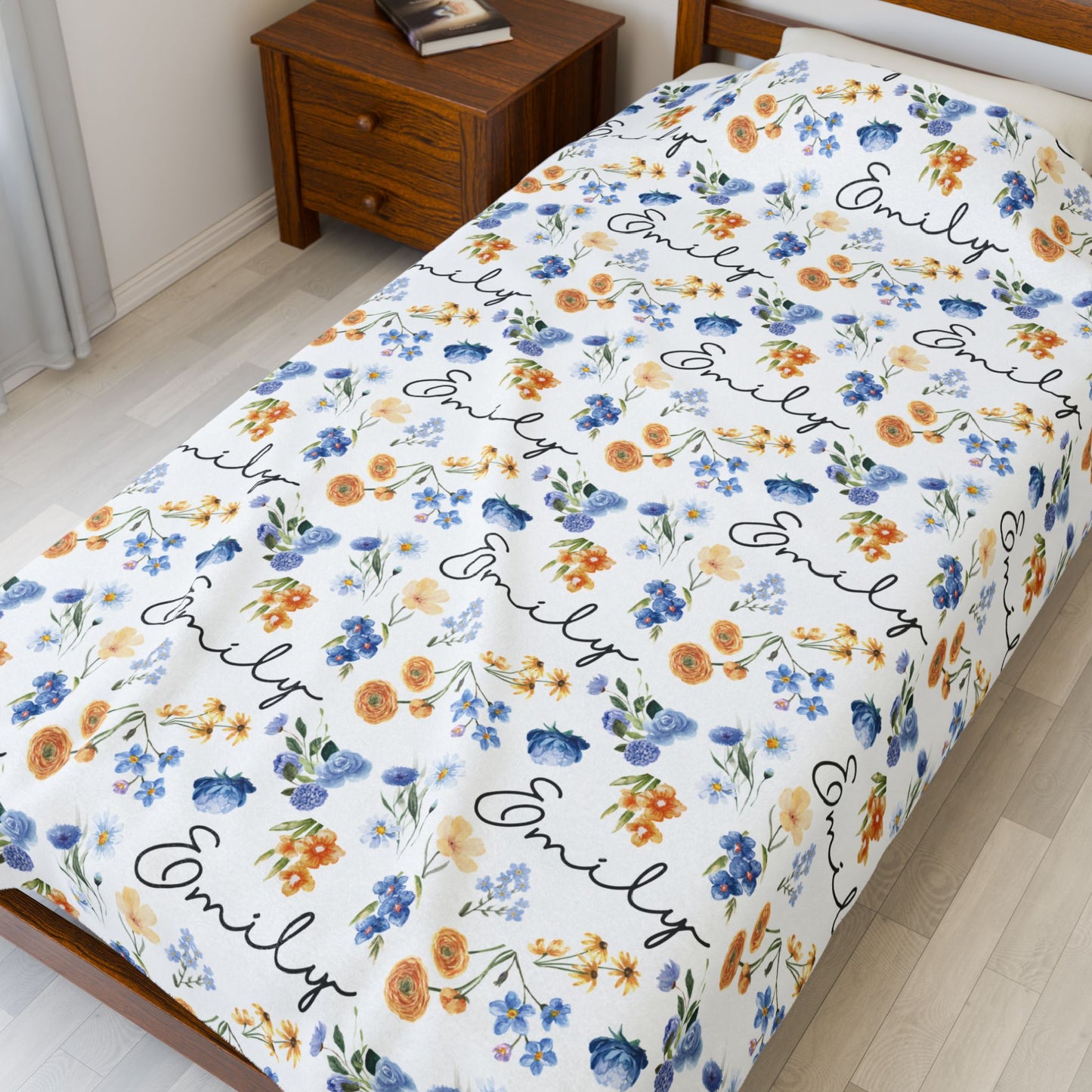 Personalized Floral Velveteen Plush Blanket | Cozy Gift for Baby | Home Décor, Birthday, Baby Shower, Newborn